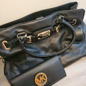 MK purse and wallet